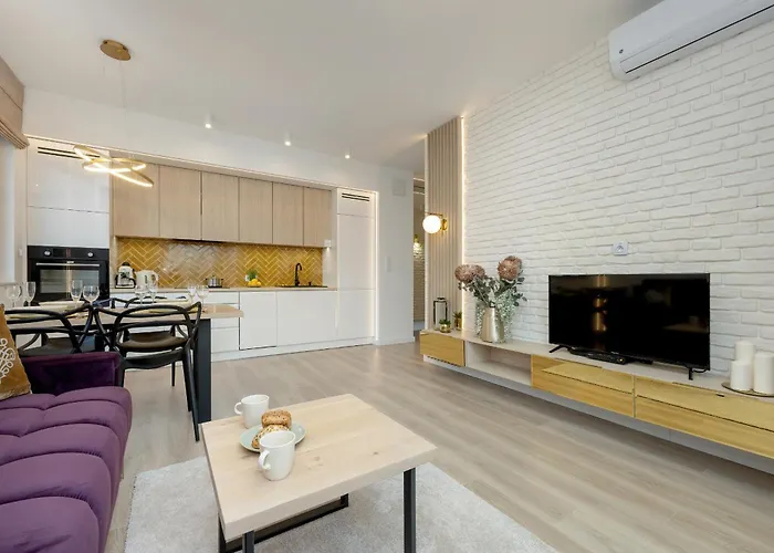 Mokotow Stylish Apartment With Parking & Balcony By Renters Prestige
